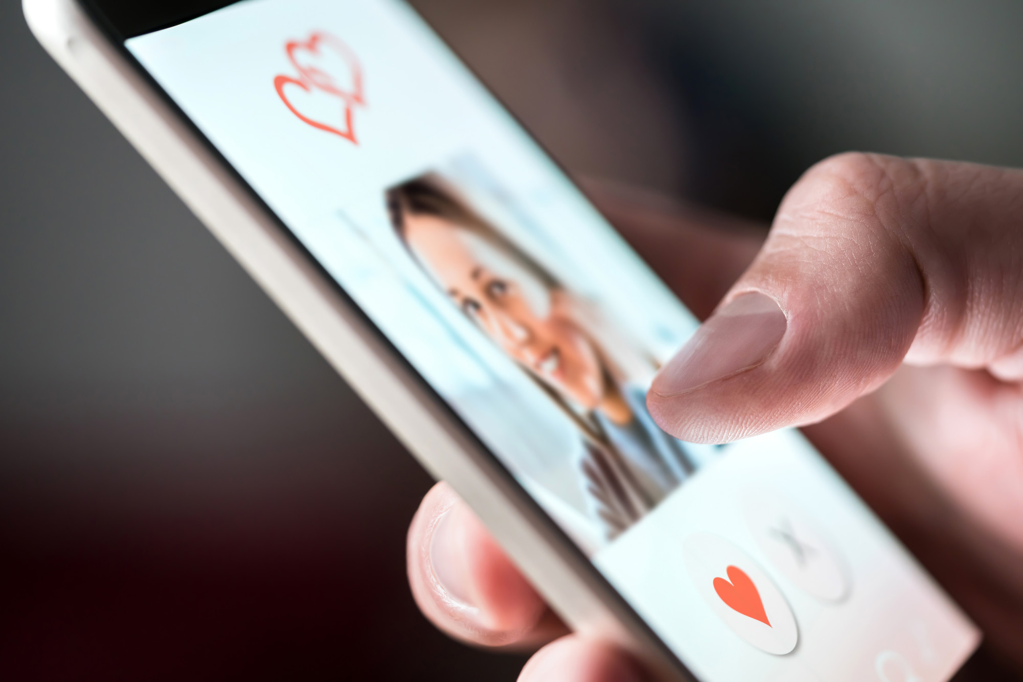 Your Guide to Using Dating Apps While Social Distancing - Tech Stuffed